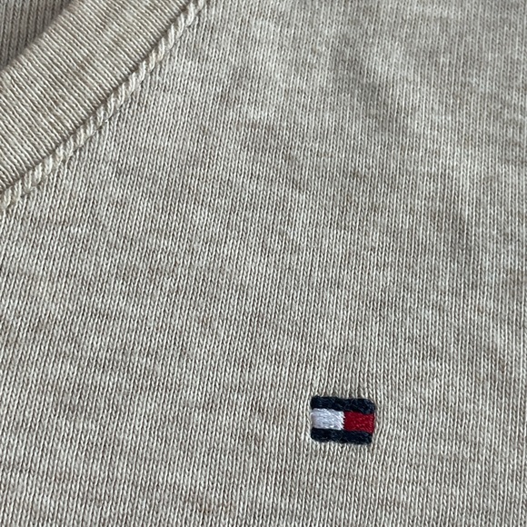 Tommy Hilfiger Beige Tan Cotton Long Sleeve Top Small (fits closer to XS) V-cut - Picture 5 of 9
